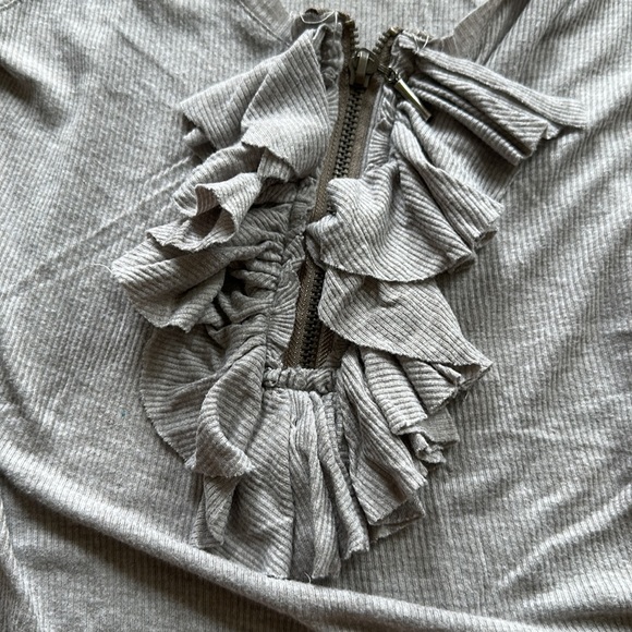 Frill tank - Picture 2 of 9